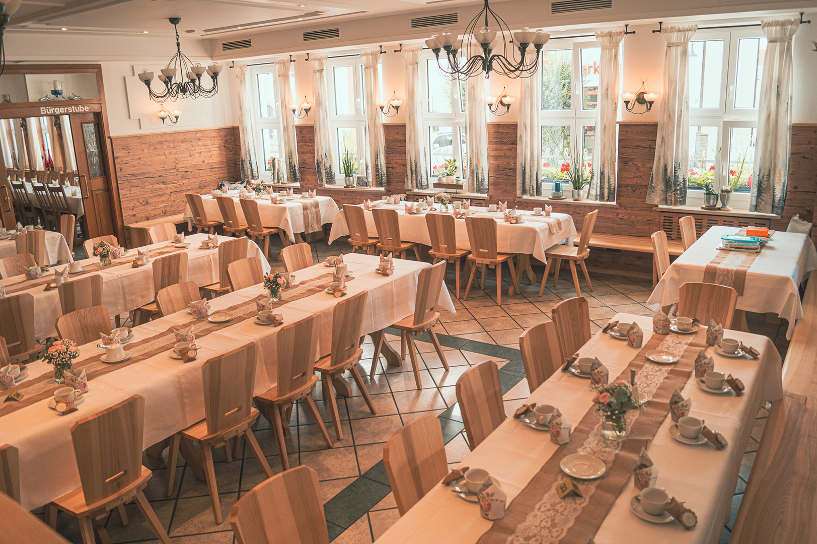 Grosser Saal mit bis zu 220 Sitzplaetzen